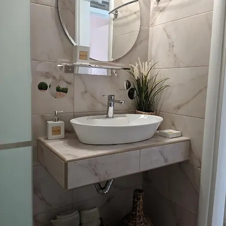 Apartment Pietra Di Luna 1 *