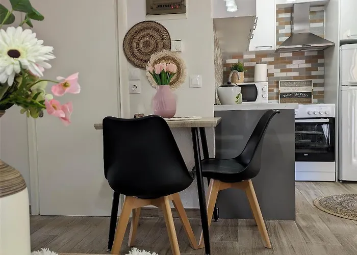 Pietra Di Luna 1 Daire Kriopigi